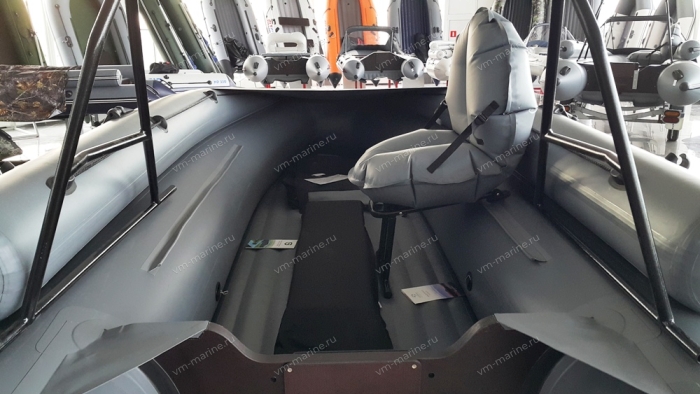 Лодка надувная моторная Хатанга Jet-390 Lux НДНД с фальшбортом серый